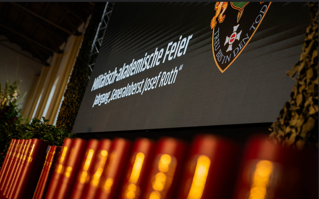 Militärisch-akademische Feier